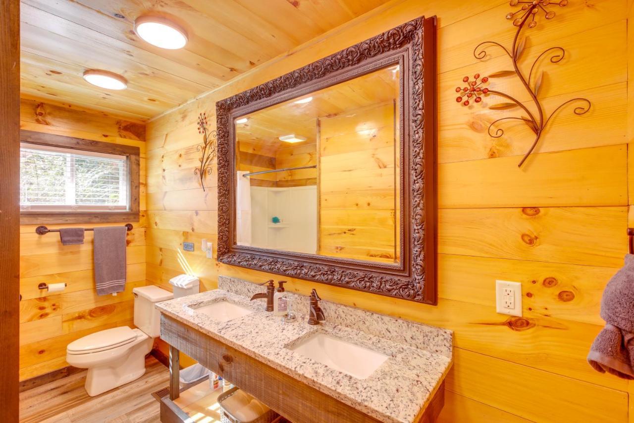 Pet-Friendly Chattanooga Cabin With Hot Tub And Kayaks 외부 사진