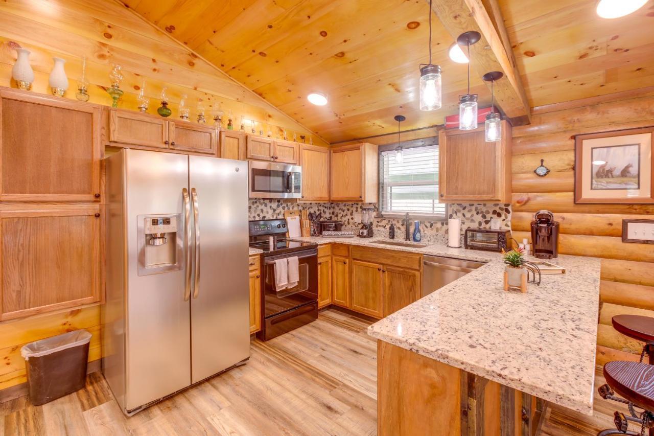 Pet-Friendly Chattanooga Cabin With Hot Tub And Kayaks 외부 사진